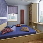 Letto incorporato in una piccola stanza
