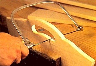Taglio del legno con il seghetto alternativo