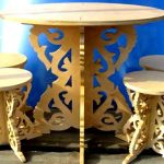 Tavolino da caffè realizzato con intaglio traforato