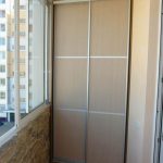 Armadio angolare per balcone