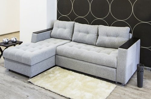 Divano con rivestimento in ciniglia
