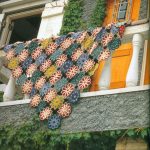 Bellissima coperta traforata all'uncinetto