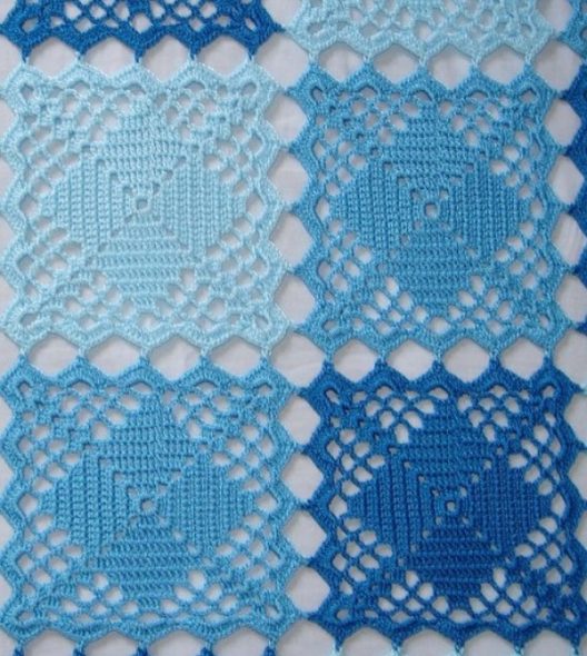 Coperta di motivi quadrati