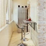 Bancone bar pieghevole all'interno