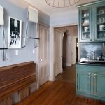 Tavolo e sedie pieghevoli per una piccola cucina