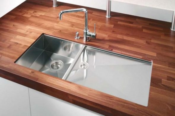 I piani di lavoro in legno devono essere protetti dall'umidità