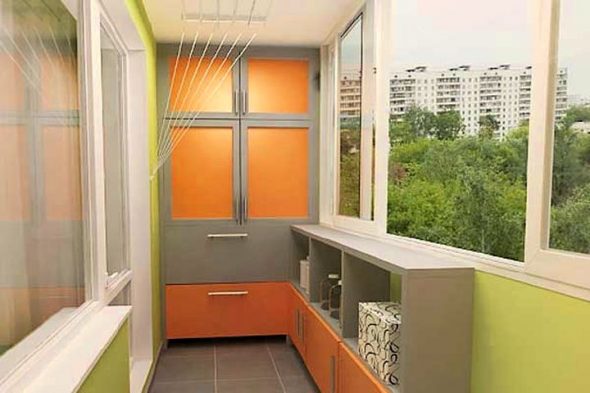 Ampio armadio sul balcone