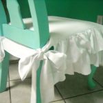 Cuscino d'aria bianco con lacci