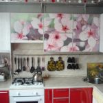 Decora i pensili con adesivi floreali