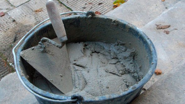 Per riempire il piano di lavoro è possibile utilizzare miscele edili già pronte.