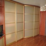 Doppio armadio all'interno