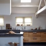 Utilizzare i materiali disponibili per la tua cucina con le tue mani