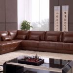 Divano in pelle marrone per interni in stile giapponese