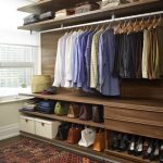 Armadio lineare in legno