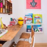 Tavolino stretto in legno per bambini