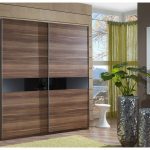 Armadio scorrevole in legno