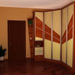 Armadio angolare con finitura interessante
