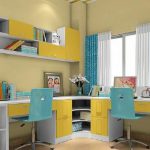 Scrivania angolare con due tavoli da lavoro