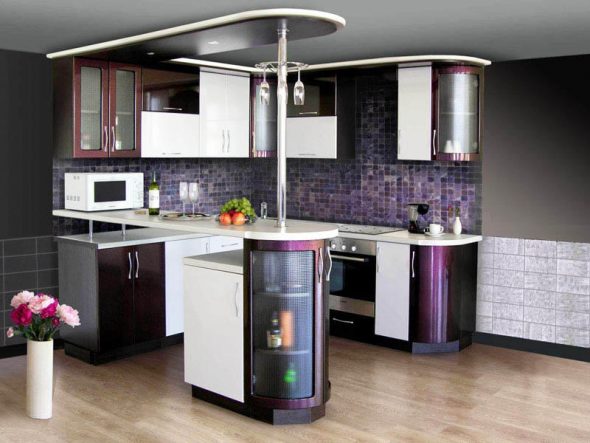 Cucina con mobili multilivello
