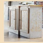 Nello stile Shabby, la forma degli oggetti d'arredo è elaborata e fantasiosa.