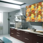 Pensili luminosi in cucina dopo il restauro