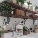 Combinazione armoniosa di elementi forgiati e legno