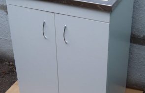 Comodino classico rettangolare o quadrato