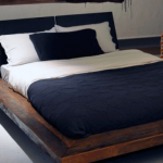 Letto in legno in stile loft