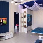 Letto in una nicchia di una stanza in stile marino