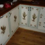 Ristrutturazione della cucina con la tecnica del decoupage e del crackle