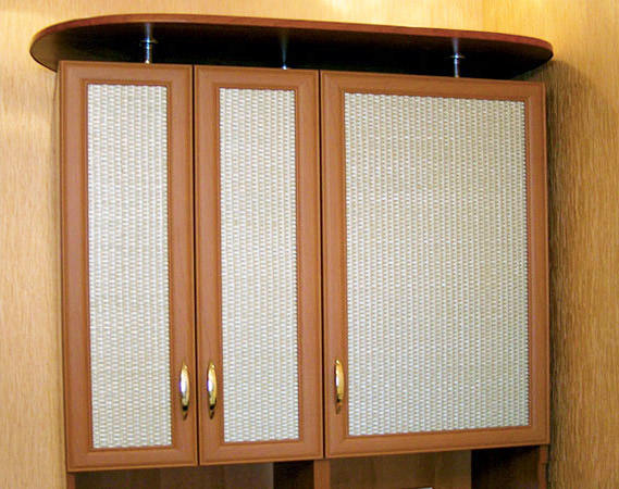 Finitura della facciata in rattan