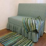 Un'ottima opzione per una semplice fodera per un vecchio divano