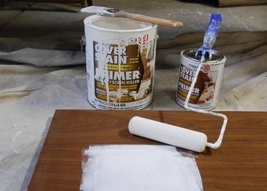 Verniciatura di mobili in legno