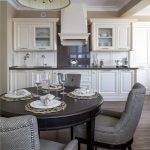 Tavolo pieghevole nero per cucina classica