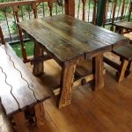 Mobili da giardino in legno scuro