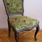 Sedia verde dopo il rivestimento