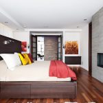 Letto grande con comodi cassetti