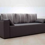 Divano Eurobook grigio con cuscini a righe