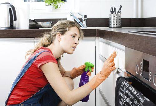 Pulire la cucina