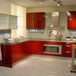 Cucina rossa in stile moderno