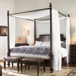 Letto con baldacchino sottile