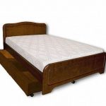 Letto con cassetti su ruote