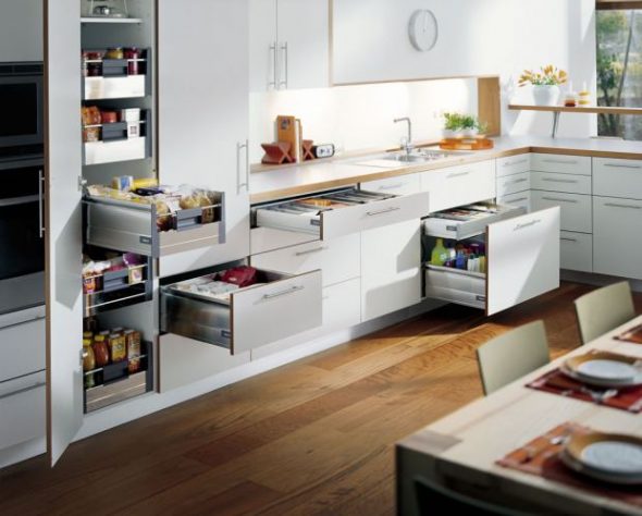 Sistemi estraibili per mobili da cucina