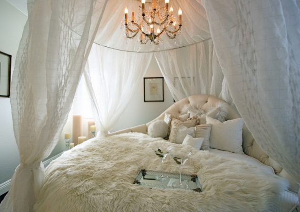 Letto a baldacchino king size