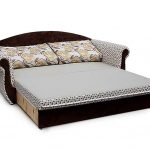 Divano letto ampio e piatto