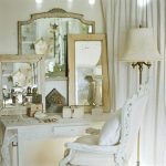 Elegante toletta con sedia