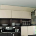 Bellissima cucina moderna con doppi pensili