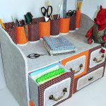 Bellissima cassettiera per lavori artigianali in cartone con decoro in tessuto