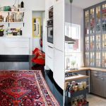 Cucina senza pensili con colonne