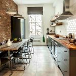 Cucina in stile loft senza elementi sospesi